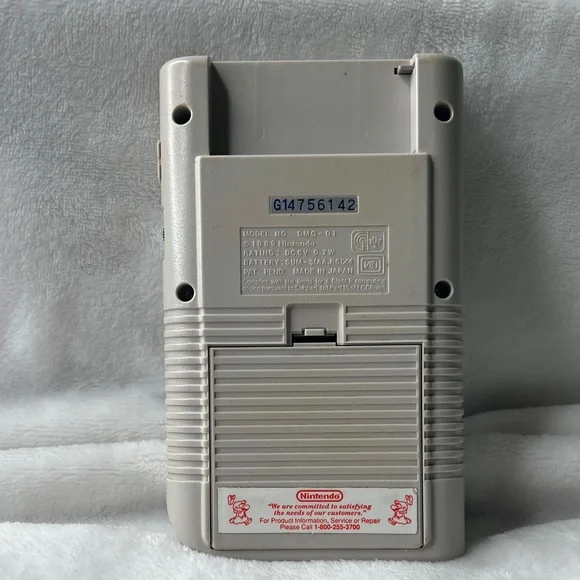 VINTAGE - Nintendo Game Boy Handheld - Picture 6 of 7